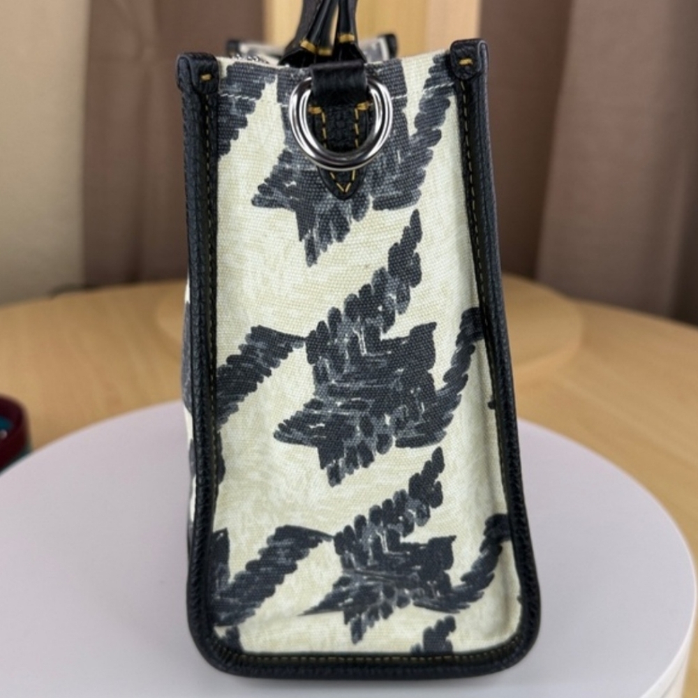 COACH - Dempsey Tote 22 WithHoundstooth Print And Patch - Picture 7 of 15